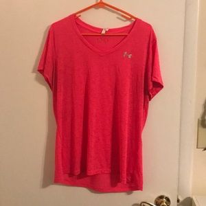 XL under armour top